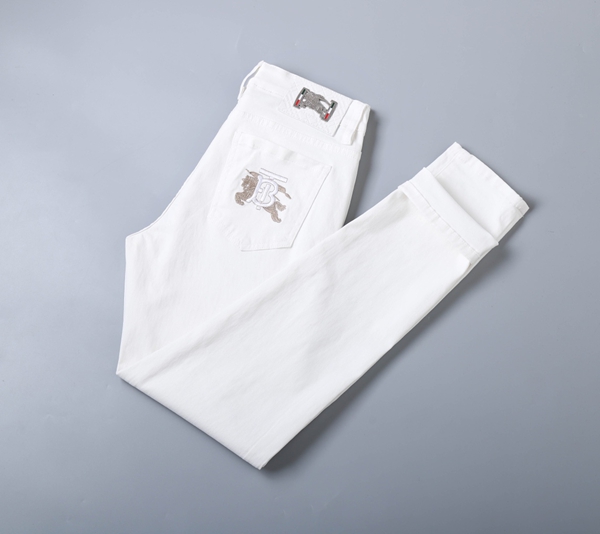 ブランドジーンズ着用イメージ